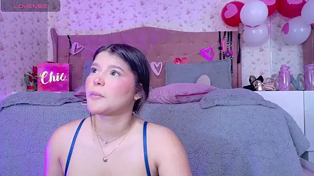 Snapshot of AvrillThomas chatting on 02/26/25, 03:32 AvrillThomas online show from 02/26/25, 03:32