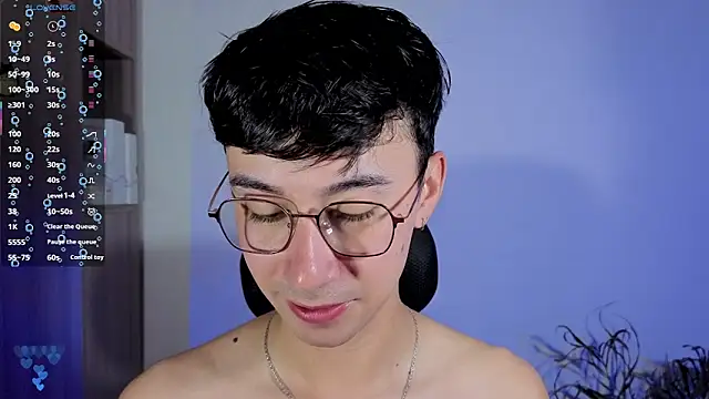 Snapshot of cameron_cum chatting on 10/31/25, 11:07 cameron cum online show from 10/31/25, 11:07