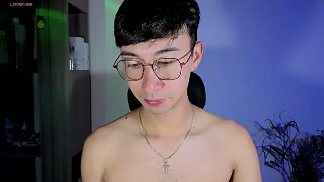 Snapshot of cameron_cum chatting on 10/30/25, 11:08 cameron cum online show from 10/30/25, 11:08