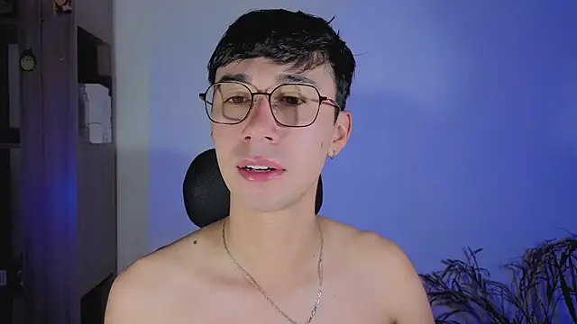 Snapshot of cameron_cum chatting on 11/07/25, 11:15 cameron cum online show from 11/07/25, 11:15