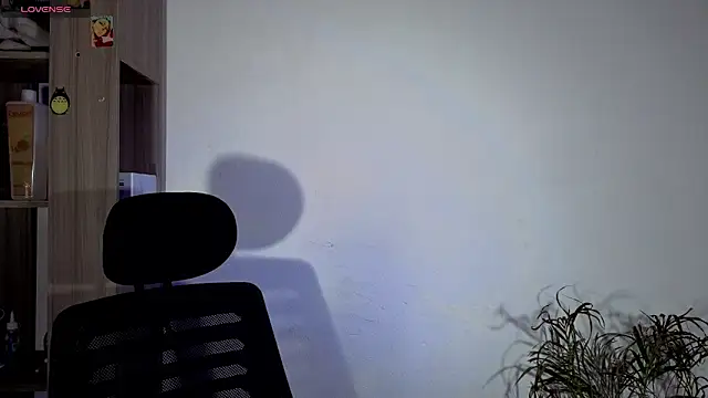 Snapshot of cameron_cum chatting on 10/23/25, 11:09 cameron cum online show from 10/23/25, 11:09