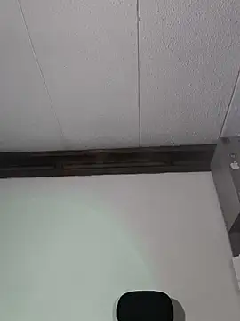 Snapshot of cameron_cum chatting on 11/08/25, 11:03 cameron cum online show from 11/08/25, 11:03