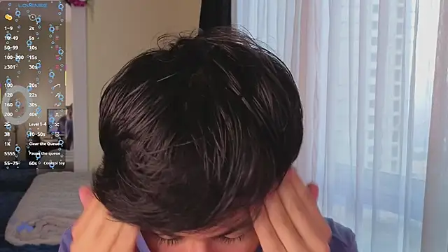 Snapshot of cameron_cum chatting on 12/17/25, 11:04 cameron cum online show from 12/17/25, 11:04