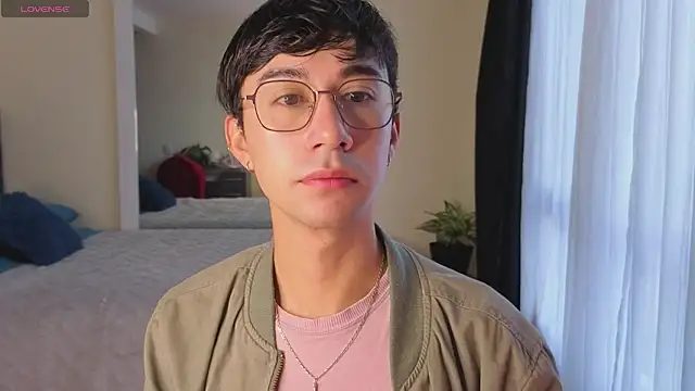 Snapshot of cameron_cum chatting on 12/04/25, 11:09 cameron cum online show from 12/04/25, 11:09