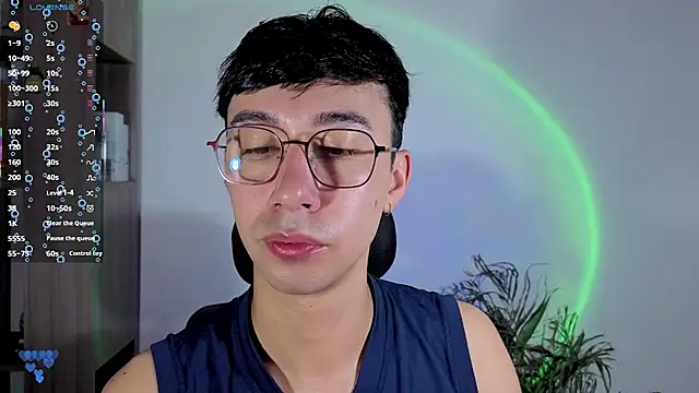 Snapshot of cameron_cum chatting on 10/28/25, 11:09 cameron cum online show from 10/28/25, 11:09