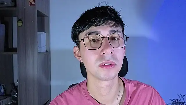 Snapshot of cameron_cum chatting on 11/10/25, 11:04 cameron cum online show from 11/10/25, 11:04