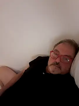 Snapshot of bluangelo chatting on 07/07/26, 01:58 bluangelo online show from 07/07/26, 01:58