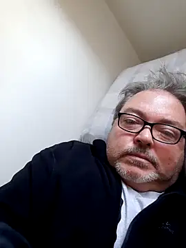 Snapshot of bluangelo chatting on 01/12/25, 01:58 bluangelo online show from 01/12/25, 01:58