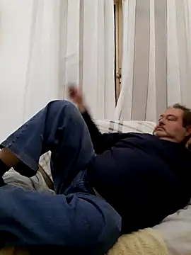 Snapshot of bluangelo chatting on 03/10/25, 08:56 bluangelo online show from 03/10/25, 08:56