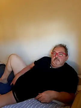 Snapshot of bluangelo chatting on 05/05/26, 12:41 bluangelo online show from 05/05/26, 12:41