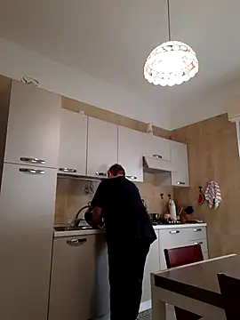 Snapshot of bluangelo chatting on 10/14/25, 08:15 bluangelo online show from 10/14/25, 08:15