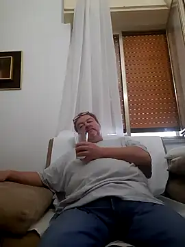 Snapshot of bluangelo chatting on 03/15/25, 12:02 bluangelo online show from 03/15/25, 12:02