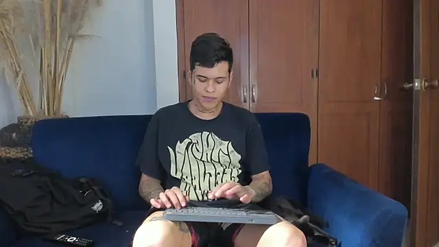 jamesinked  online show from 11/25/25, 04:02