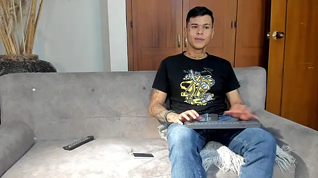 jamesinked  online show from 11/08/25, 03:21