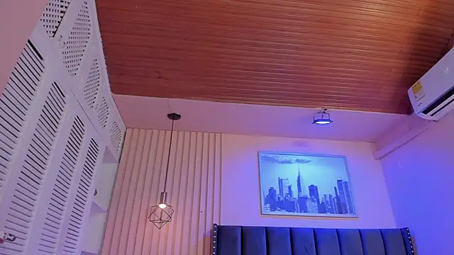 viiolett lee online show from 09/13/25, 09:37