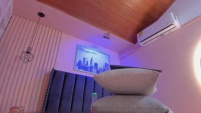 viiolett lee online show from 03/22/25, 11:20