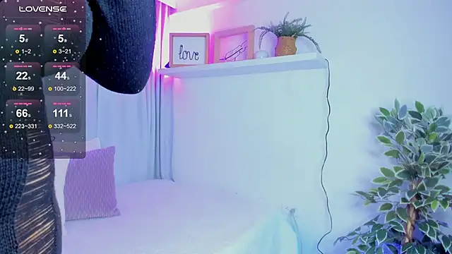 susyy7 online show from 03/18/25, 03:45