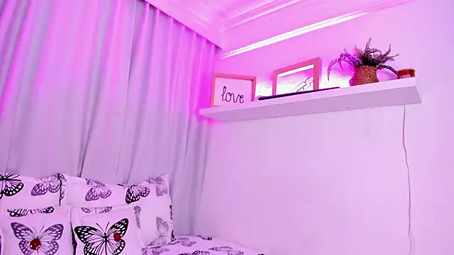 susyy7 online show from 12/03/25, 07:35