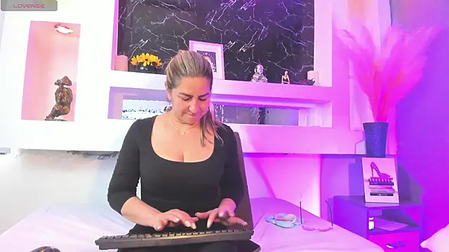 Cinthya mjs online show from 02/21/26, 02:30