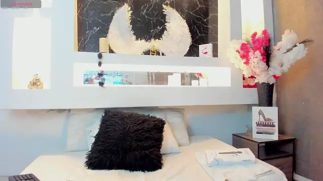 Snapshot of Cinthya_mjs chatting on 09/30/25, 12:22 Cinthya mjs online show from 09/30/25, 12:22