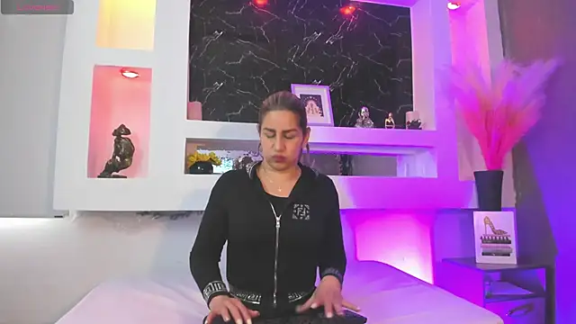 Cinthya mjs online show from 02/13/26, 02:06