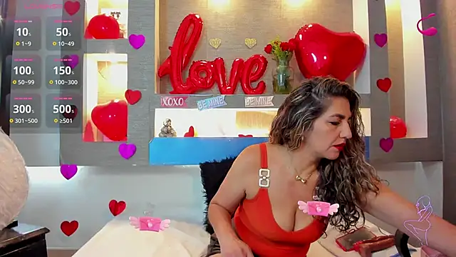 Snapshot of Cinthya_mjs chatting on 02/16/25, 12:43 Cinthya mjs online show from 02/16/25, 12:43
