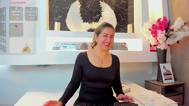 Cinthya mjs online show from 10/25/25, 12:17