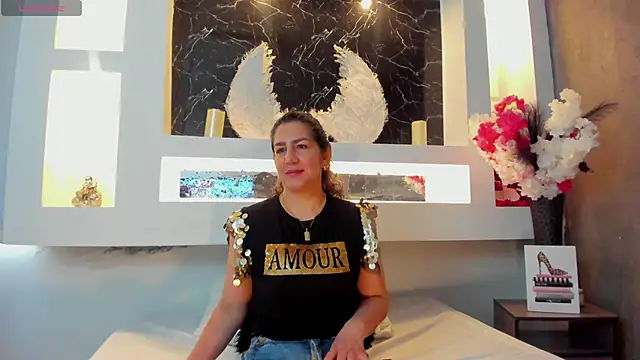 Snapshot of Cinthya_mjs chatting on 10/18/25, 12:29 Cinthya mjs online show from 10/18/25, 12:29
