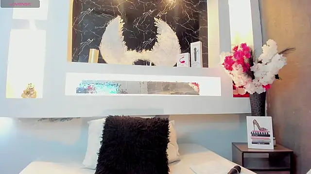 Snapshot of Cinthya_mjs chatting on 10/16/25, 12:57 Cinthya mjs online show from 10/16/25, 12:57