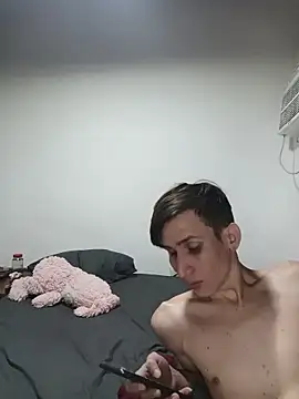Snapshot of Milfvalesk chatting on 05/07/26, 11:24 Milfvalesk online show from 05/07/26, 11:24