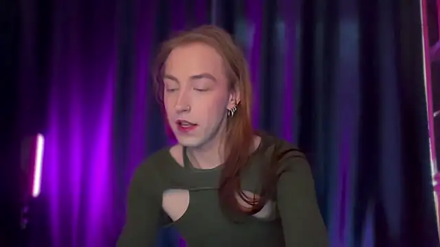 Avril Pearly  online show from 02/11/26, 10:59