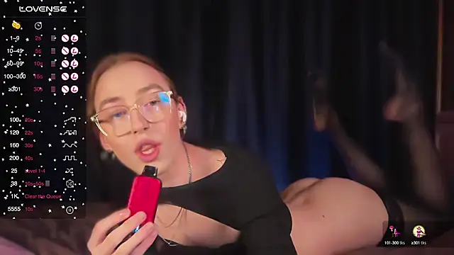 Snapshot of Avril_Pearly_ chatting on 02/07/25, 08:42 Avril Pearly online show from 02/07/25, 08:42