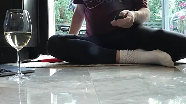 Toy-Daddy online show from 10/18/25, 09:06