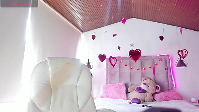 Snapshot of Melody_Ds chatting on 02/15/25, 02:44 Melody Ds online show from 02/15/25, 02:44