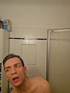 Snapshot of nickdtr chatting on 12/21/25, 08:49 nickdtr online show from 12/21/25, 08:49