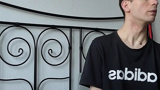 Snapshot of nickdtr chatting on 02/19/26, 02:03 nickdtr online show from 02/19/26, 02:03