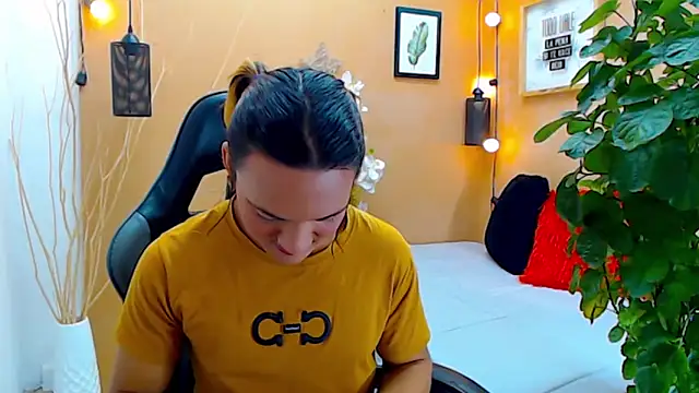 aslyhernandez 7 online show from 09/10/25, 11:53