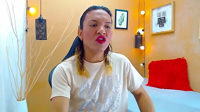 aslyhernandez 7 online show from 09/20/25, 12:21