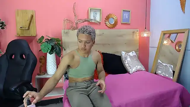 aslyhernandez 7 online show from 04/04/26, 10:11