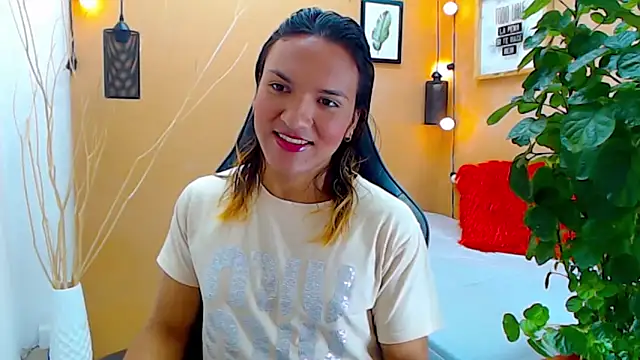 aslyhernandez 7 online show from 09/11/25, 12:05