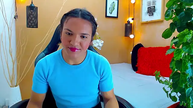 aslyhernandez 7 online show from 09/13/25, 12:16