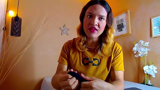 aslyhernandez 7 online show from 09/22/25, 12:44