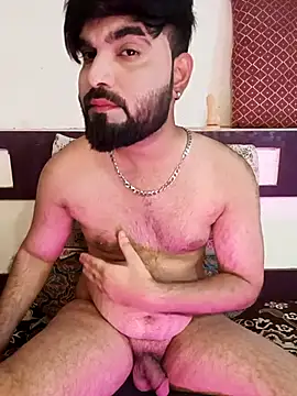 Snapshot of Chris_Strokes_69 chatting on 03/18/25, 07:01 Chris Strokes 69 online show from 03/18/25, 07:01