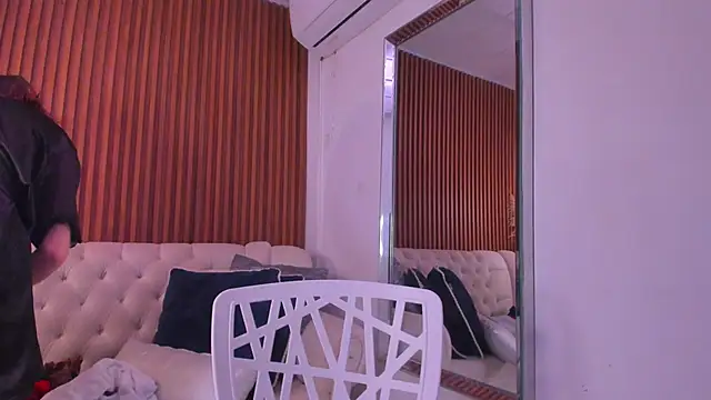 Snapshot of RosarioCruzz chatting on 02/26/26, 04:51 RosarioCruzz online show from 02/26/26, 04:51