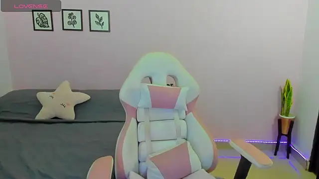 sophie pazz online show from 02/06/26, 10:28