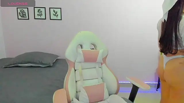 sophie pazz online show from 12/19/25, 10:23