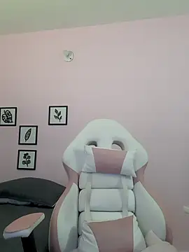 sophie pazz online show from 09/26/25, 10:27