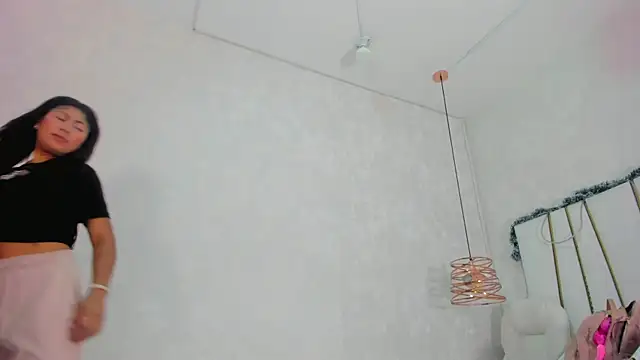 Victoriaa millers online show from 12/14/25, 11:05