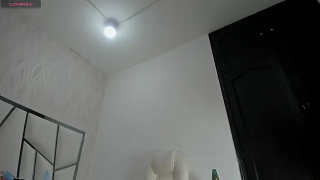 Victoriaa millers online show from 01/12/26, 07:09