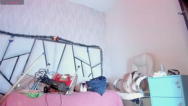 Victoriaa millers online show from 12/02/25, 07:37